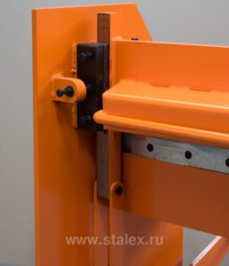 Фото 20 - Гильотина ножная  STALEX Q01-1.2x2500B.
