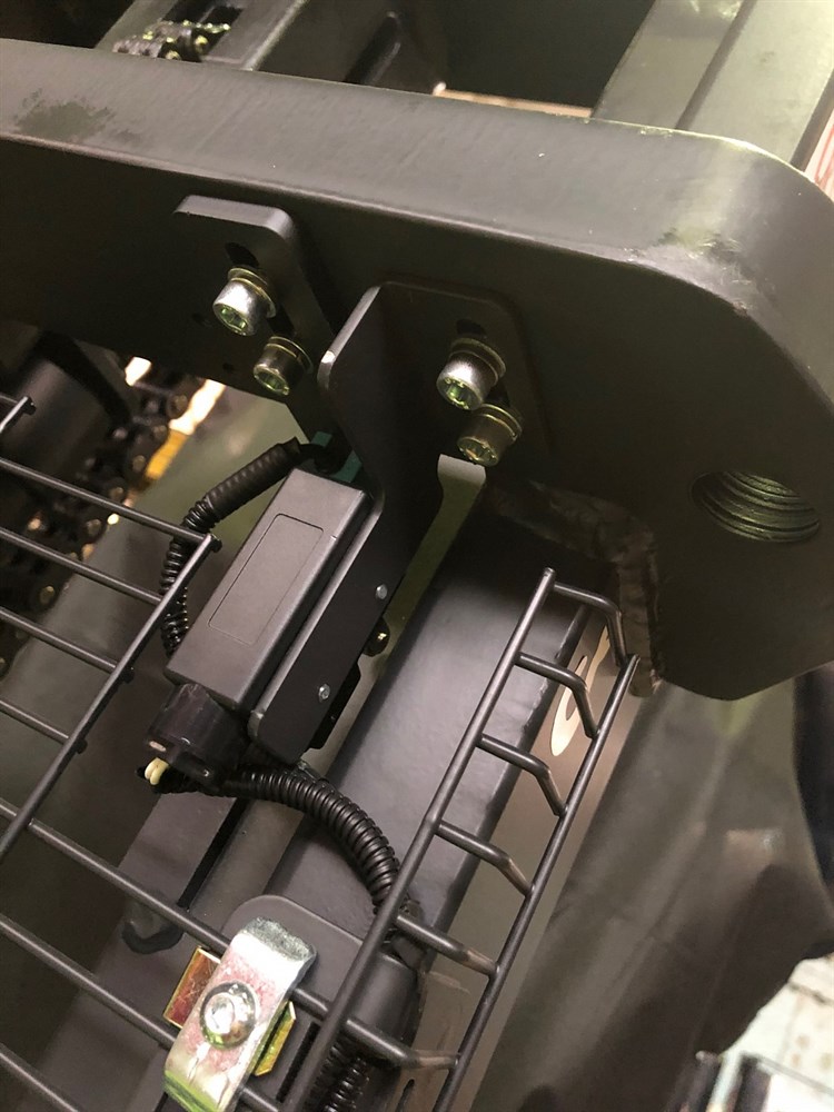 Фото 27 - Самоходный Штабелер AX 1526LC OXLIFT 1500 кг 2,6 м Li-Ion.