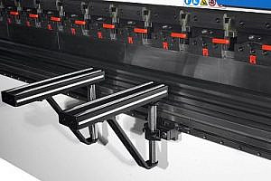 Фото 39 - MetalTec HBM 125/3200C Листогибочные гидравлические прессы с ЧПУ контроллером TP10S.