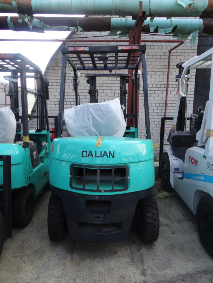 Фото 3 - Вилочный погрузчик Dalian CPCD20DB.